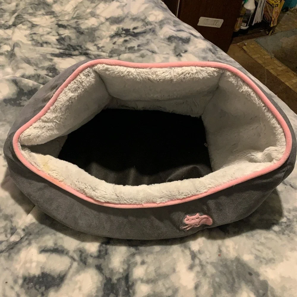 Cat bed